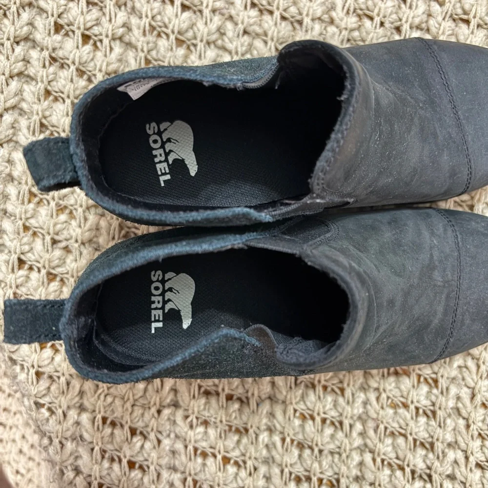 Sorel Black Leather Chelsea Ankle Boots